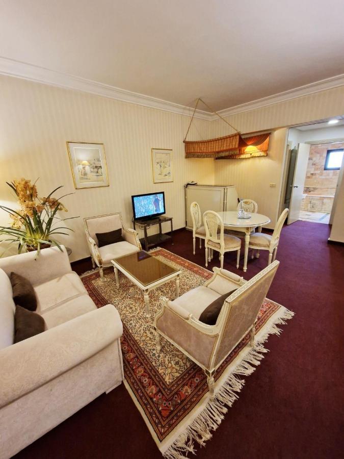 Hotel Belvedere Fourati Tunis Bagian luar foto